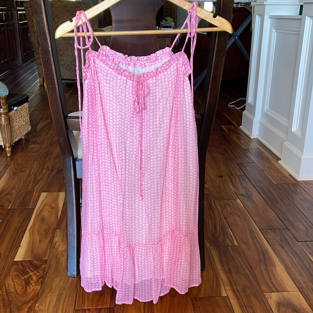 The cutest pink and white sundress! Saltwater Luxe brand, size small